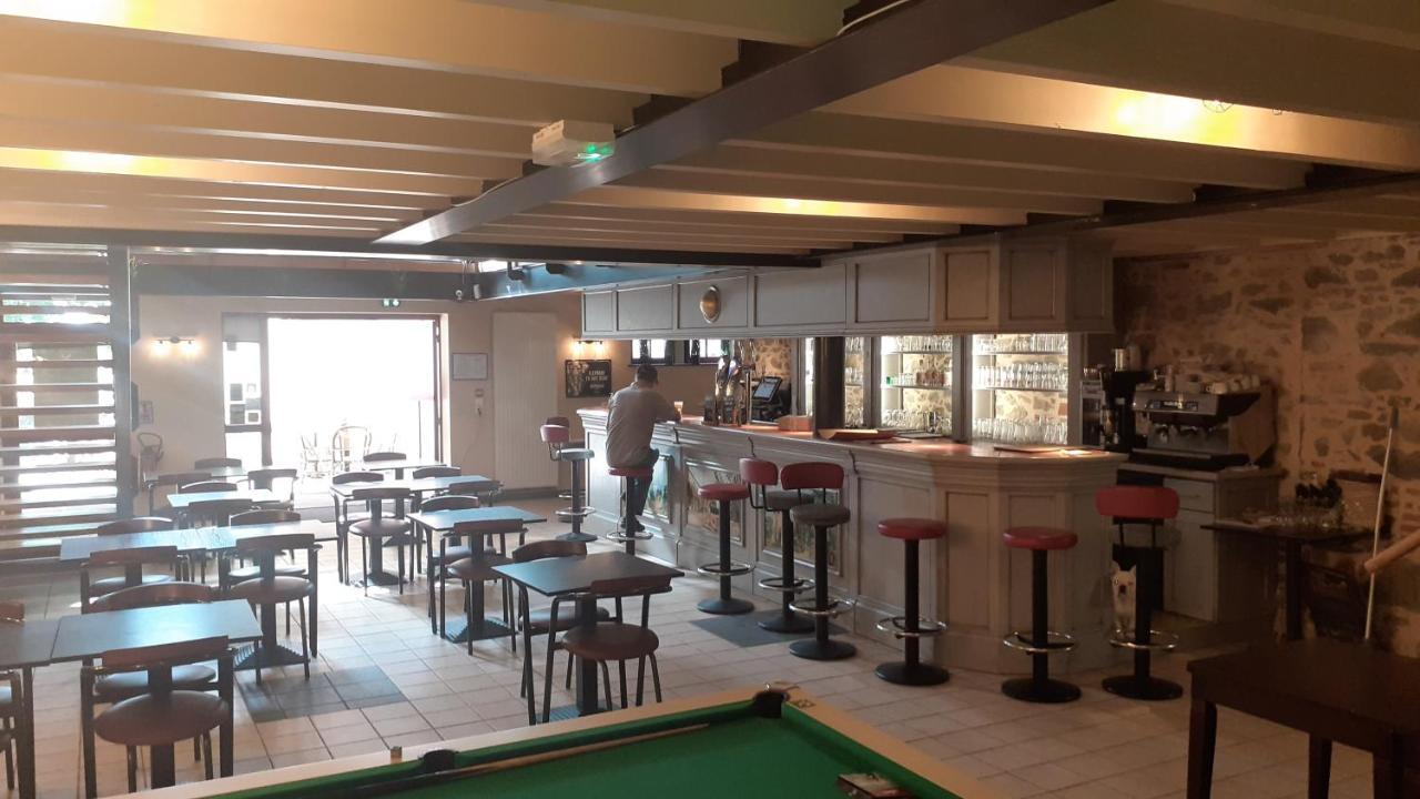 Hotel La Boule D'Or Pouzauges Esterno foto