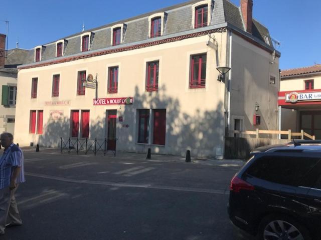 Hotel La Boule D'Or Pouzauges Esterno foto